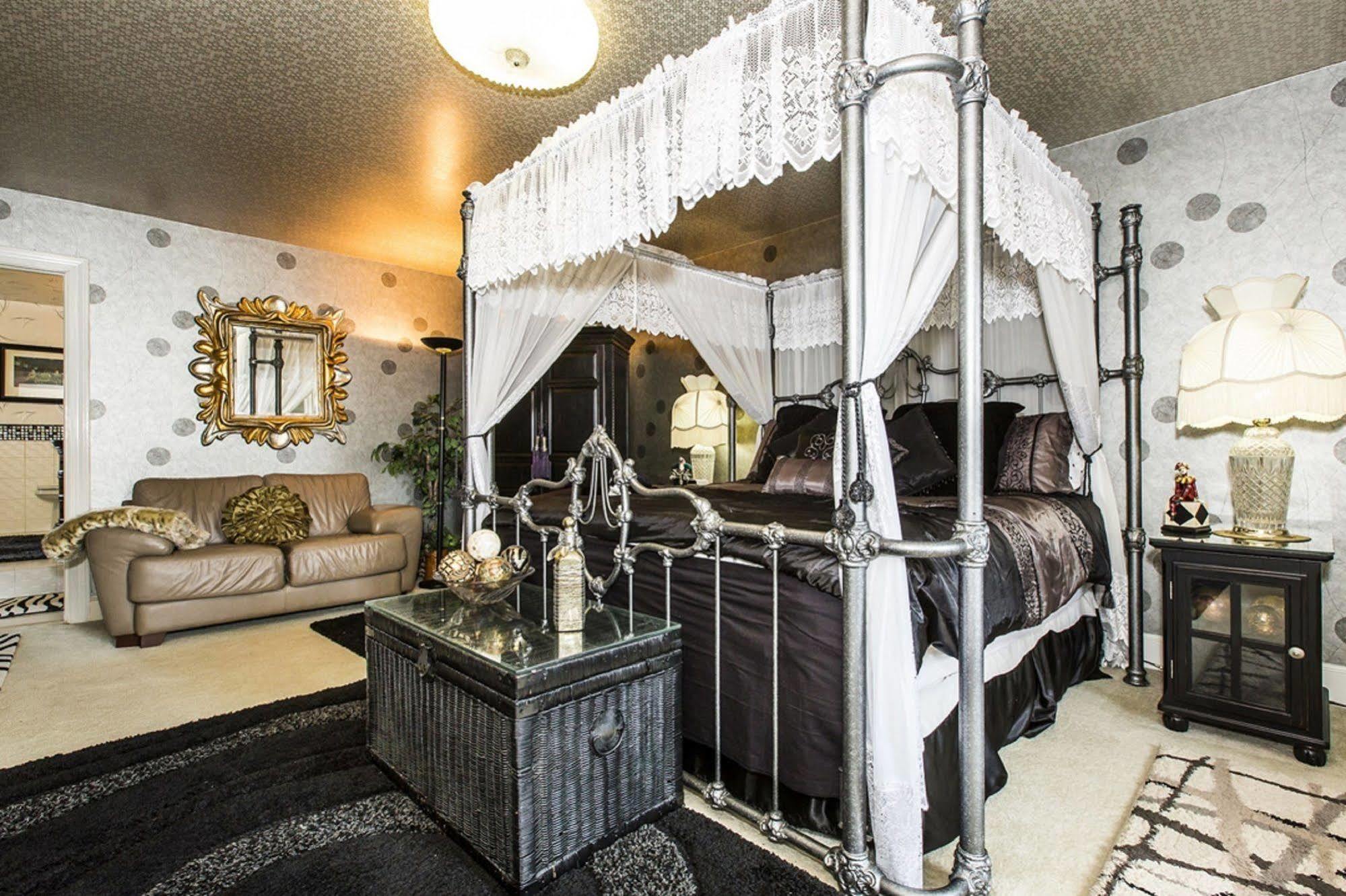 Matthews Manor Bed & Breakfast ภายนอก รูปภาพ