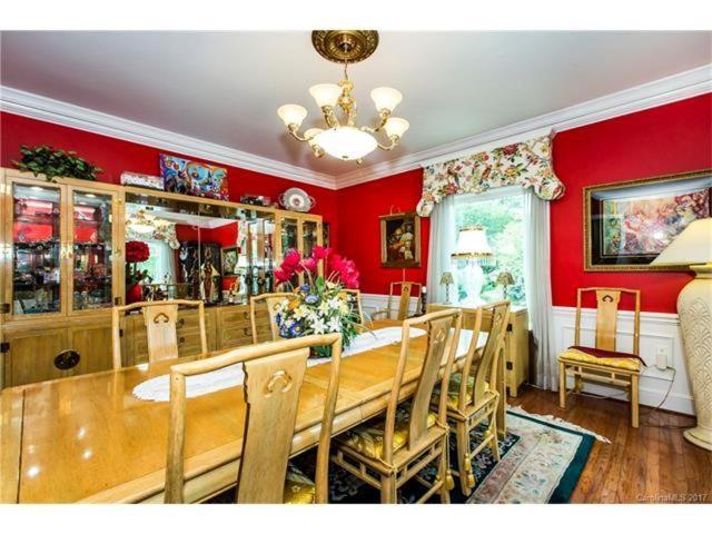 Matthews Manor Bed & Breakfast ภายนอก รูปภาพ